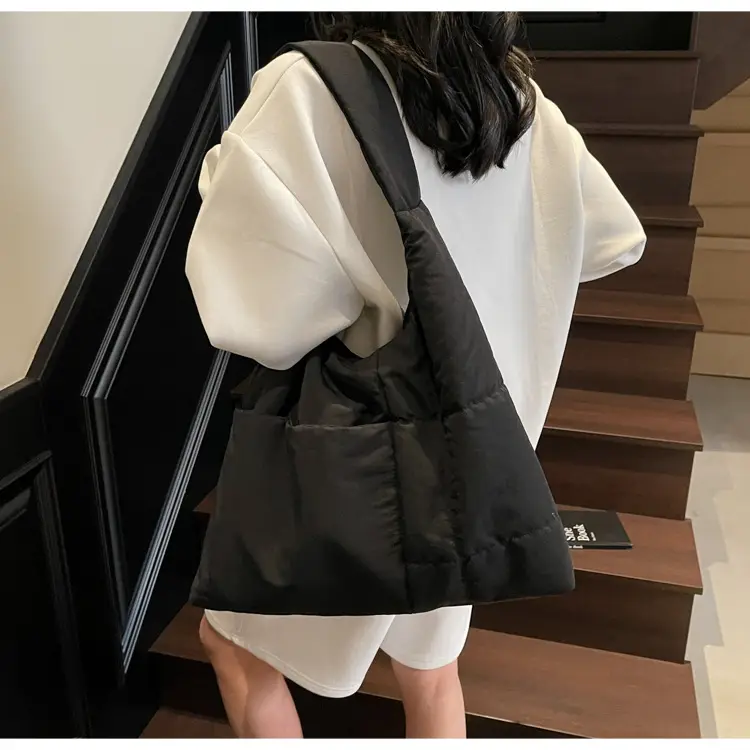 Women's Large Black Tote Bag Luggage Leather Goods — feature 40