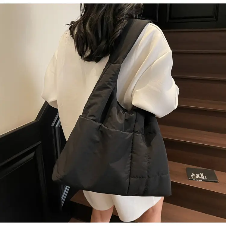 Women's Large Black Tote Bag Luggage Leather Goods — feature 41