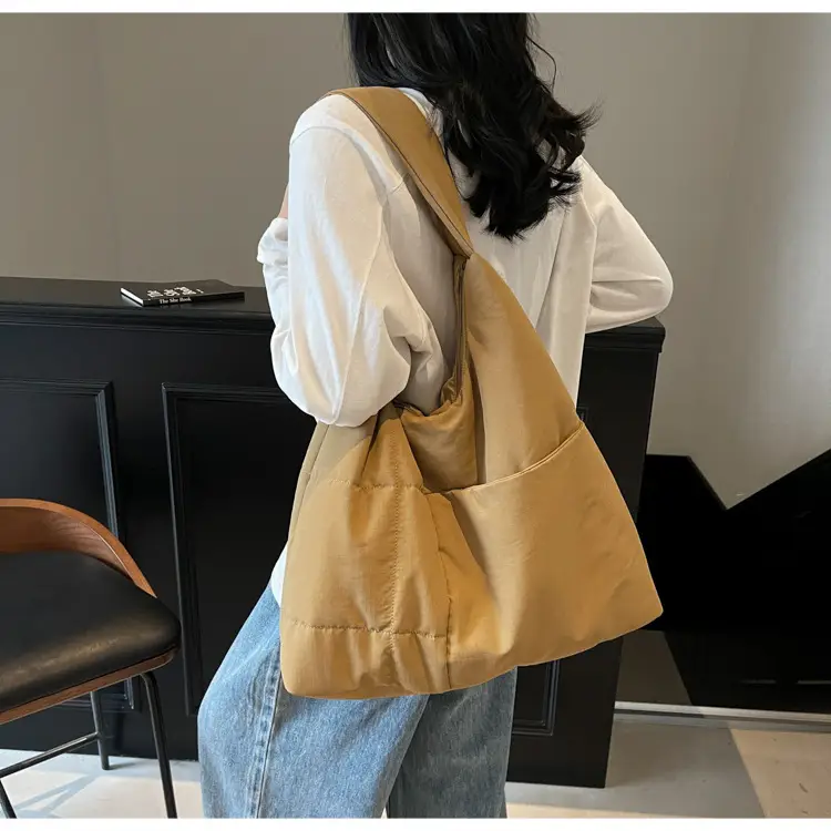 Women's Large Black Tote Bag Luggage Leather Goods — feature 43
