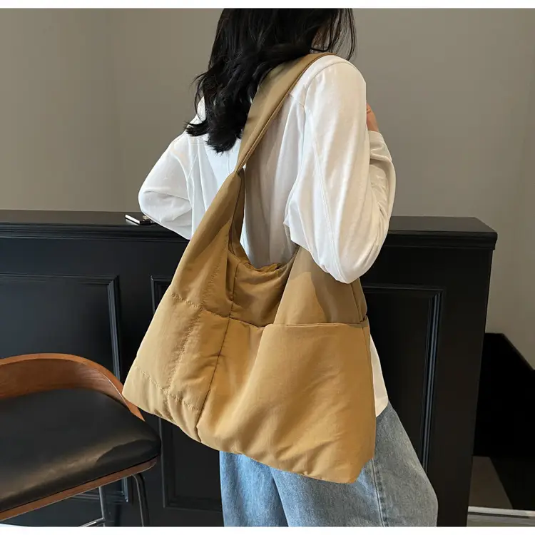 Women's Large Black Tote Bag Luggage Leather Goods — feature 44