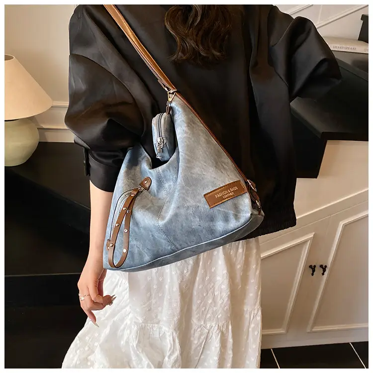 Korean Style Shoulder Crossbody Bag Gold Leather 2025 — feature 15