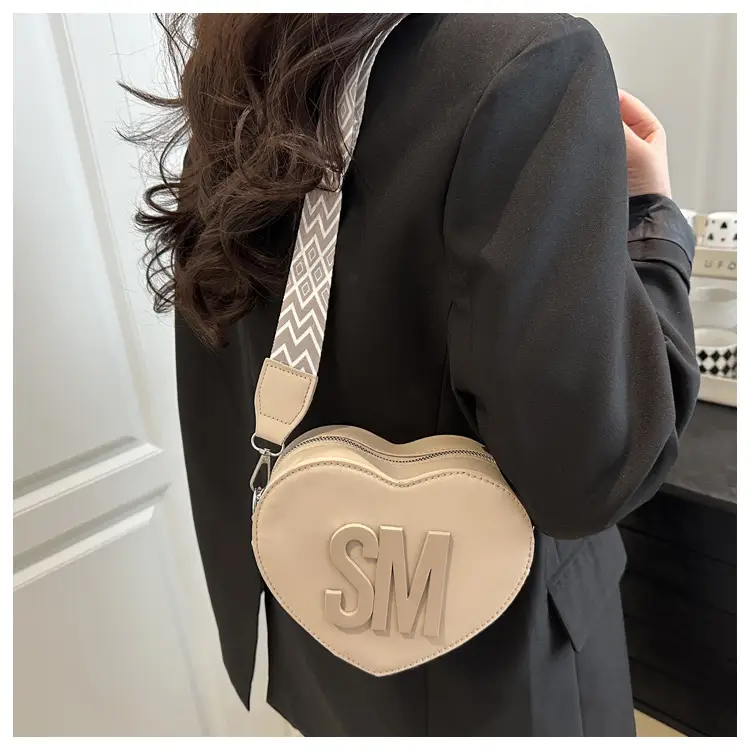 Heart Shaped Casual Shoulder Bags for Women — feature 10