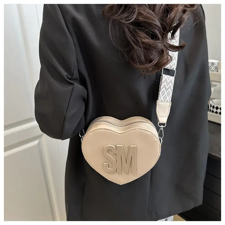 Heart Shaped Casual Shoulder Bags for Women — feature 11