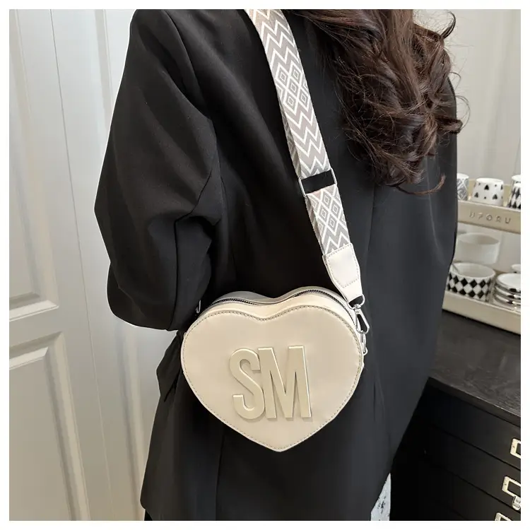 Heart Shaped Casual Shoulder Bags for Women — feature 12