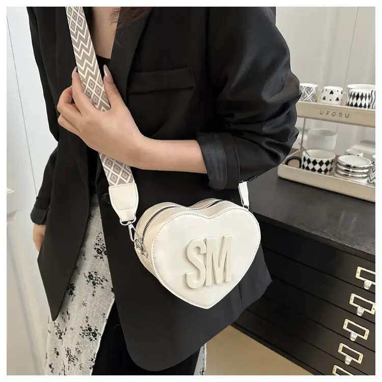 Heart Shaped Casual Shoulder Bags for Women — feature 13