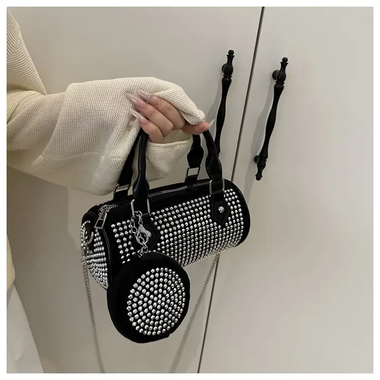 Black Diamond Chain Crossbody Bag for Women — feature 18