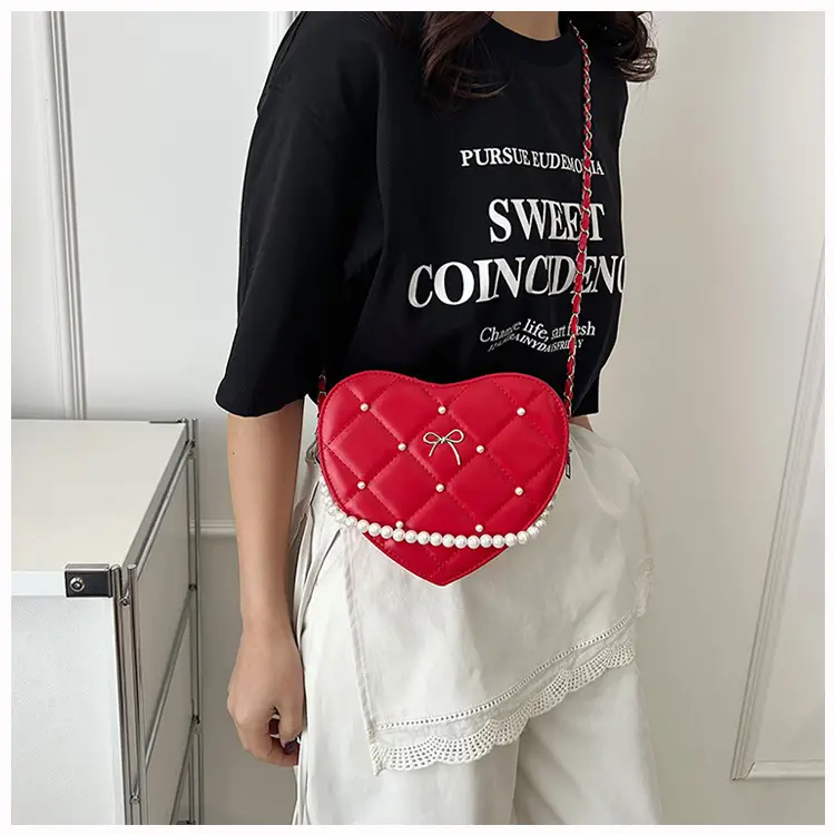 Red Heart Bow Pearl Chain Mini Shoulder Bag — feature 10