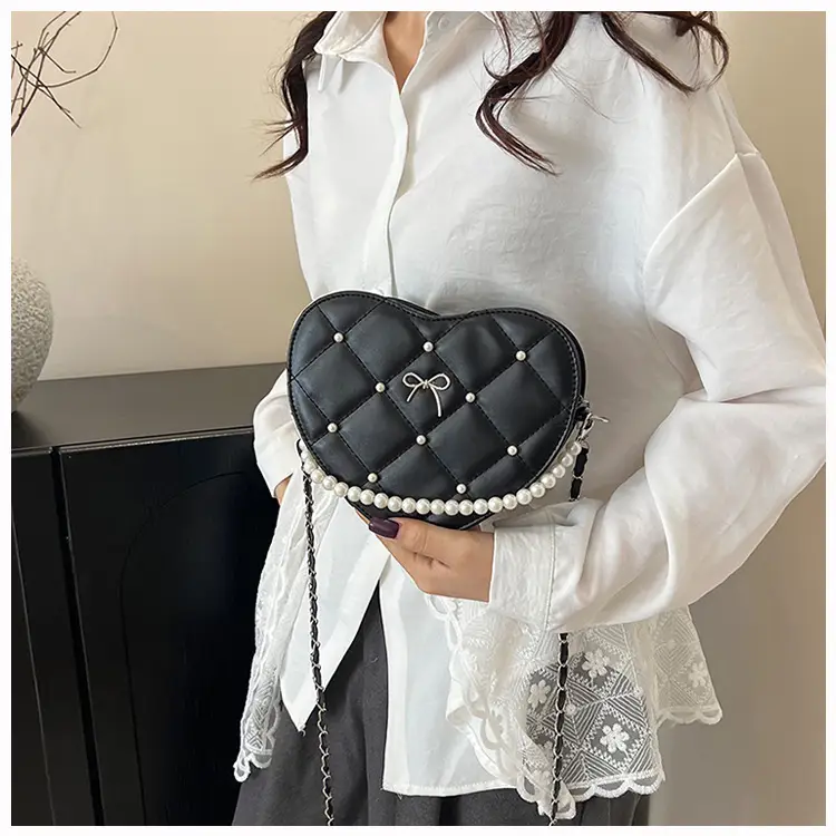Red Heart Pearl Chain Love Bag for Women — feature 14