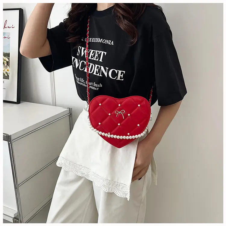 Red Heart Pearl Chain Love Bag for Women — feature 16