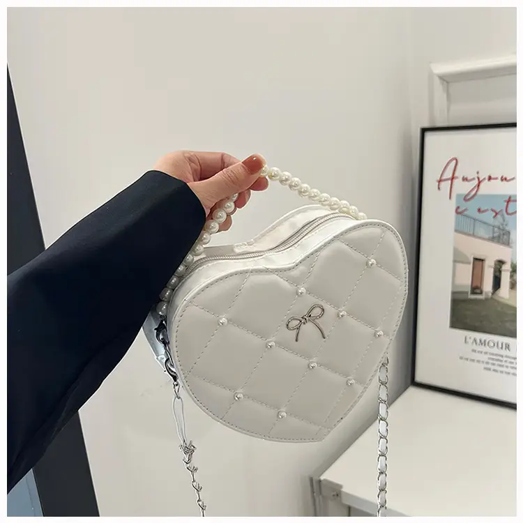 Red Heart Pearl Chain Love Bag for Women — feature 21