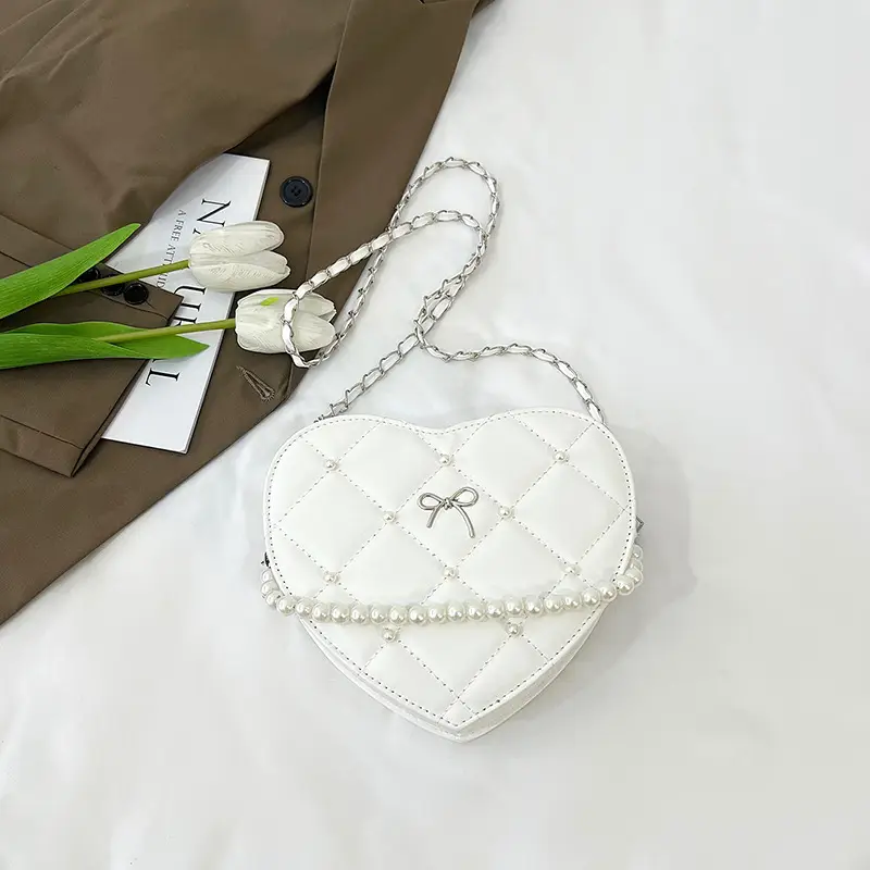 Red Heart Pearl Chain Love Bag for Women - Image 4