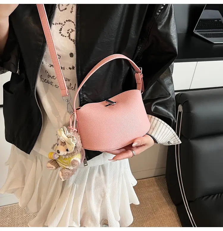 Black Crossbody Bag for Women Spring Summer 2026 — feature 29