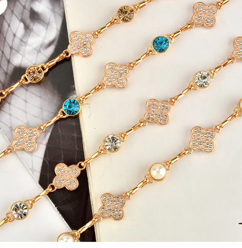 European & American Retro Rhinestone Four-leaf Clover Waist Chain — feature 4