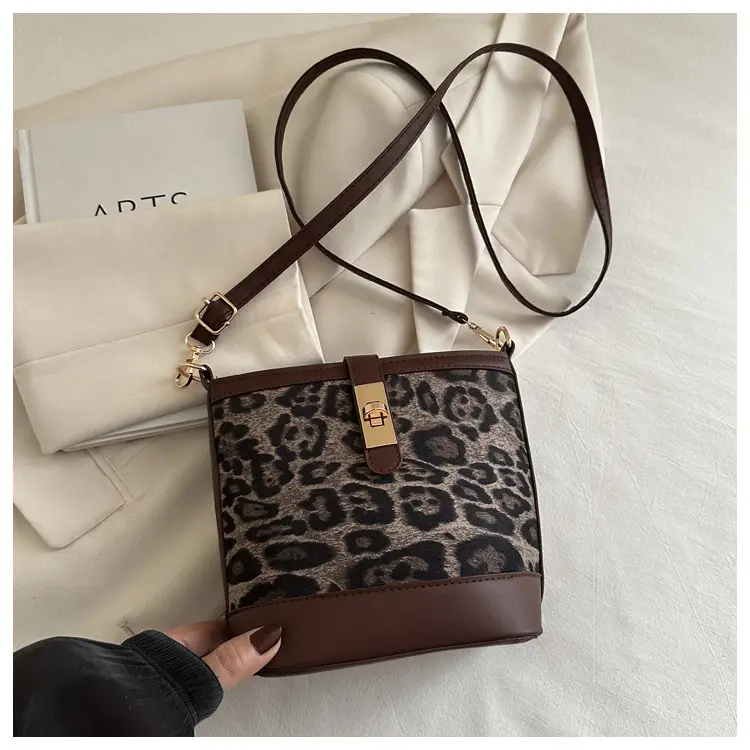 Retro Leopard Print Shoulder Bag 205 Spring Summer New Trendy Casual Splicing Crossbody Bag Foreign Style Hand Bucket Bag — feature 18