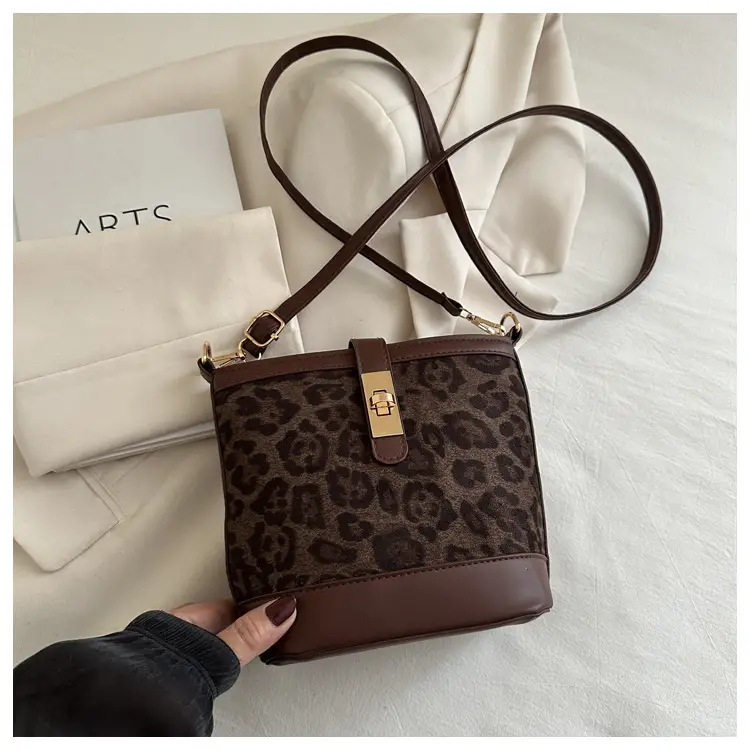 Retro Leopard Print Shoulder Bag 205 Spring Summer New Trendy Casual Splicing Crossbody Bag Foreign Style Hand Bucket Bag — feature 20