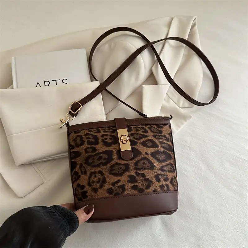 Retro Leopard Print Shoulder Bag 205 Spring Summer New Trendy Casual Splicing Crossbody Bag Foreign Style Hand Bucket Bag - Image 2