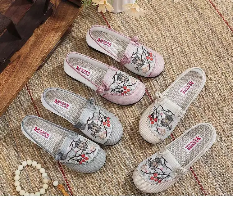 Old Beijing Cloth Shoes Women's Summer Breathable Mother Shoes Soft Sole Non-slip Middle-aged and Elderly Milk Shoes Single-layer Shoes Slip-on Women's Shoes — feature 1