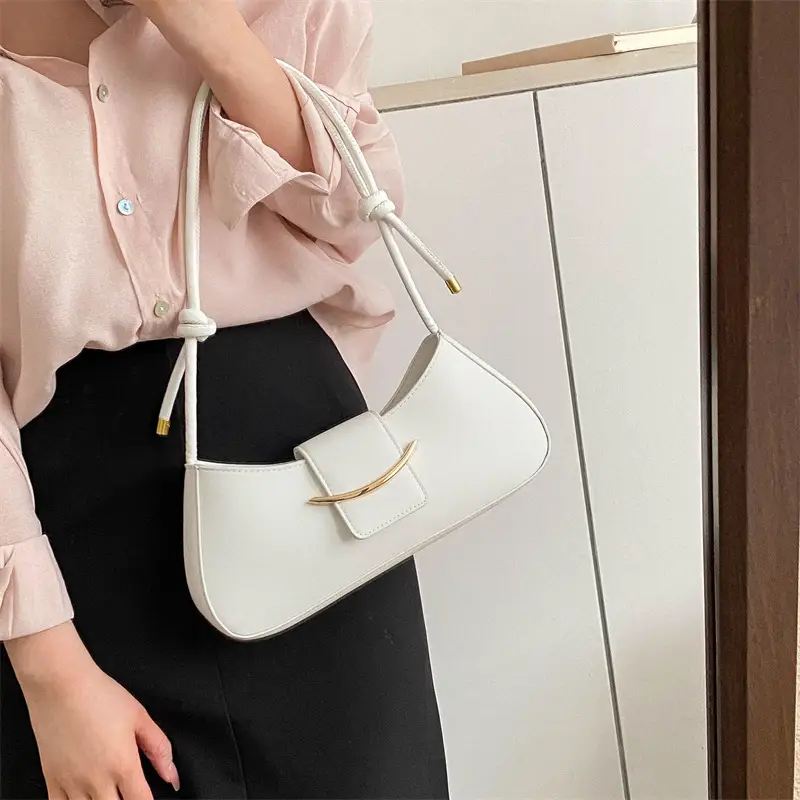 Pink Leather Messenger Bag with Gold Clasp - Image 9