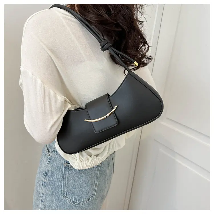 Pink Leather Messenger Bag with Gold Clasp — feature 12