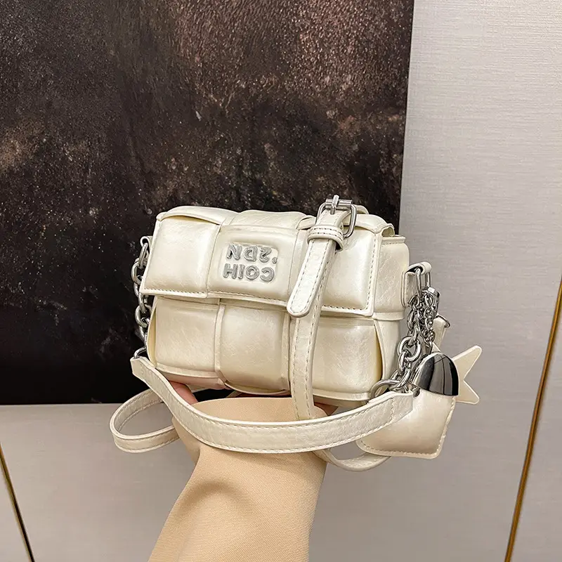 Elegant White Woven Chain Crossbody Bag for Women - Image 5