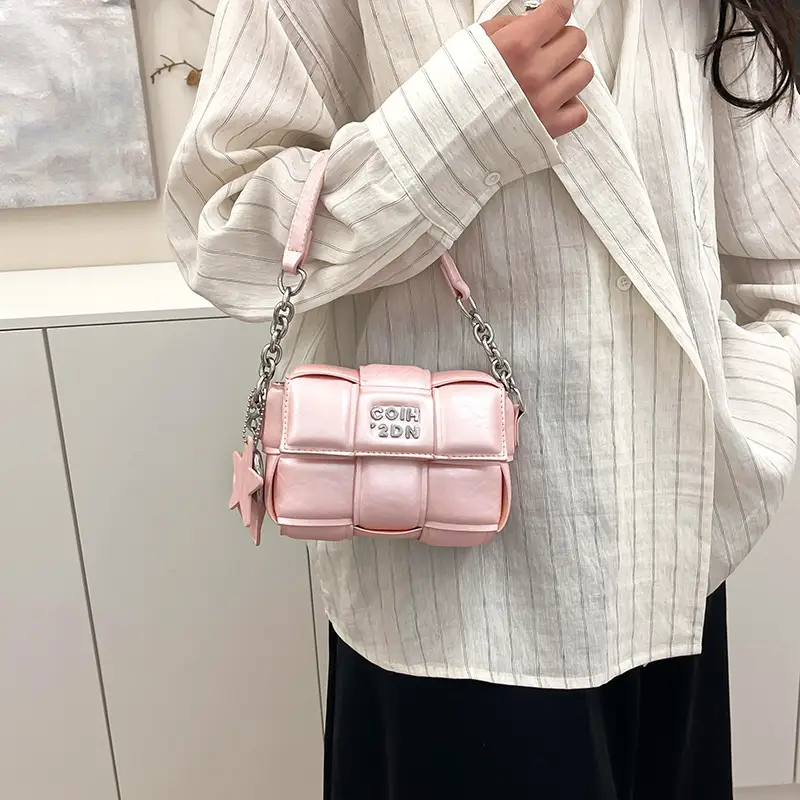 Elegant White Woven Chain Crossbody Bag for Women - Image 7