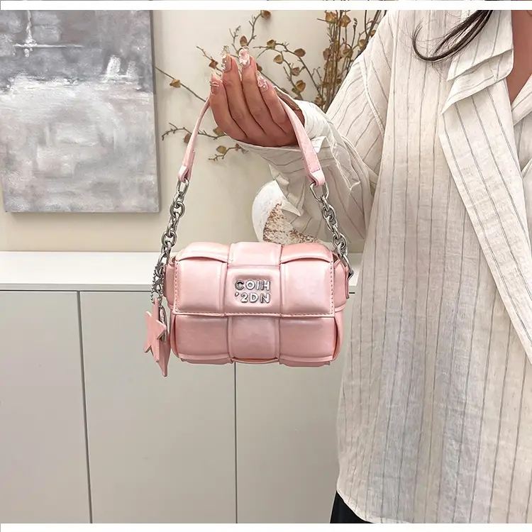 Elegant White Woven Chain Crossbody Bag for Women — feature 29