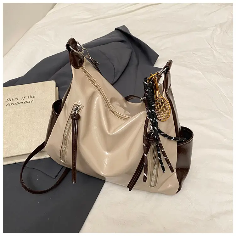 Retro Tote Bag Beige Brown Tassel Decor — feature 18