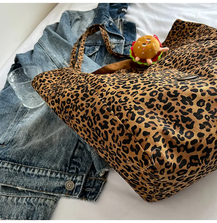 Retro Leopard Print Large Tote Bag for Women — feature 12