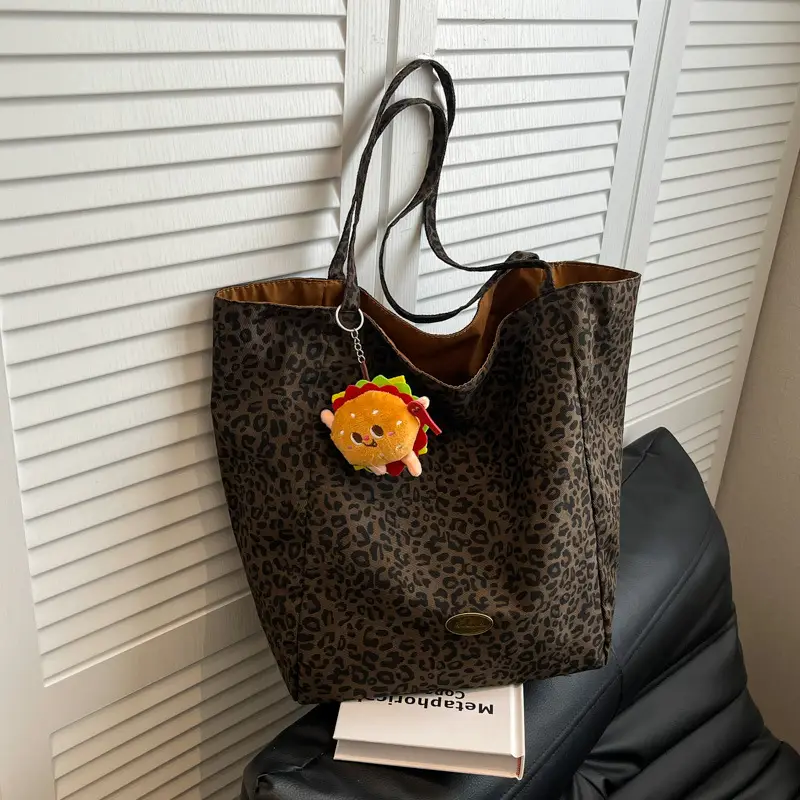 Retro Leopard Print Large Tote Bag for Women — feature 23