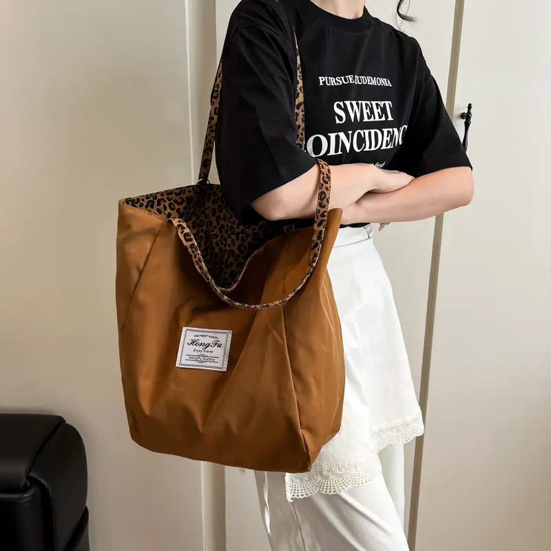Retro Leopard Print Large Tote Bag for Women — feature 28