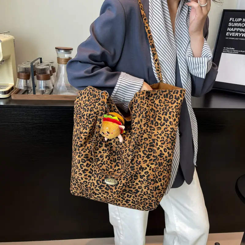 Retro Leopard Print Large Tote Bag for Women — feature 31