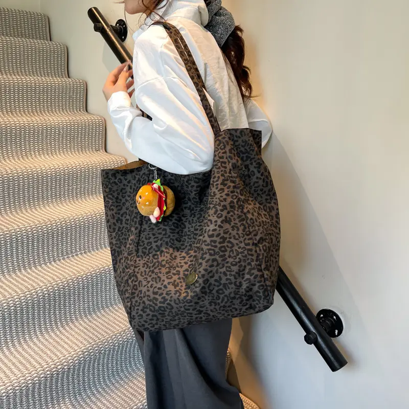 Retro Leopard Print Large Tote Bag for Women — feature 33