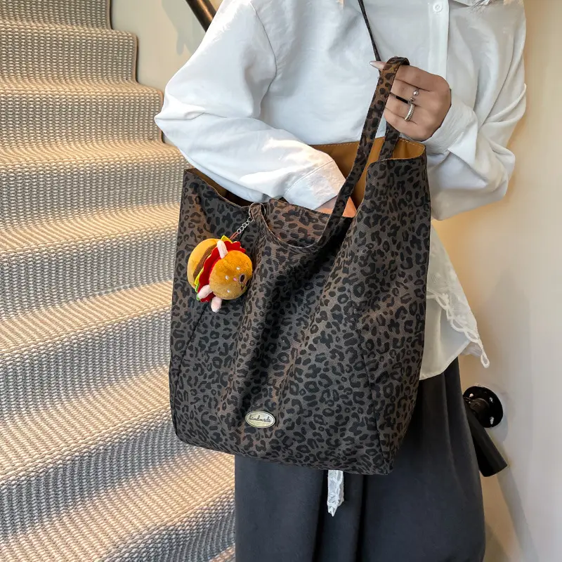 Retro Leopard Print Large Tote Bag for Women — feature 34