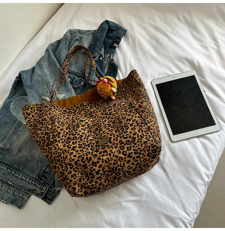Retro Leopard Print Large Tote Bag for Women — feature 5