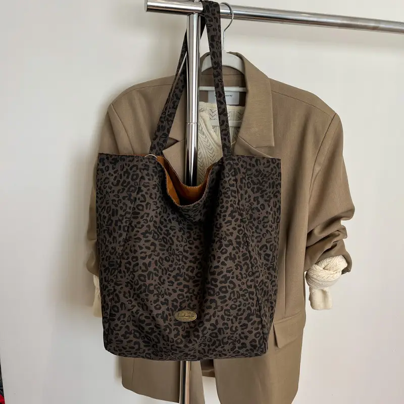 Retro Leopard Print Large Tote Bag for Women - Image 2