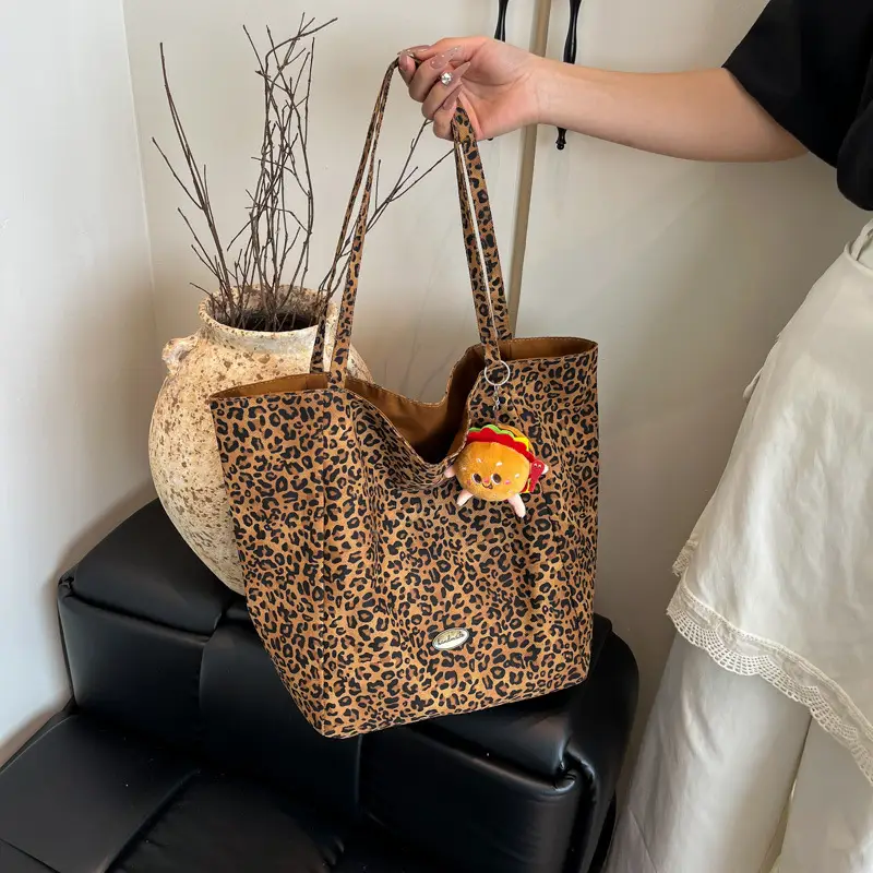 Retro Leopard Print Large Tote Bag for Women - Image 3