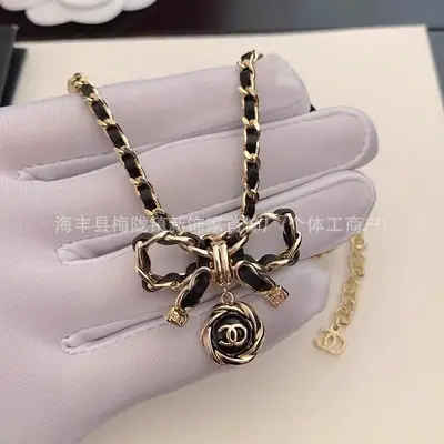 25B Pearl Heart Necklace with Letter Clavicle Chain - Image 20