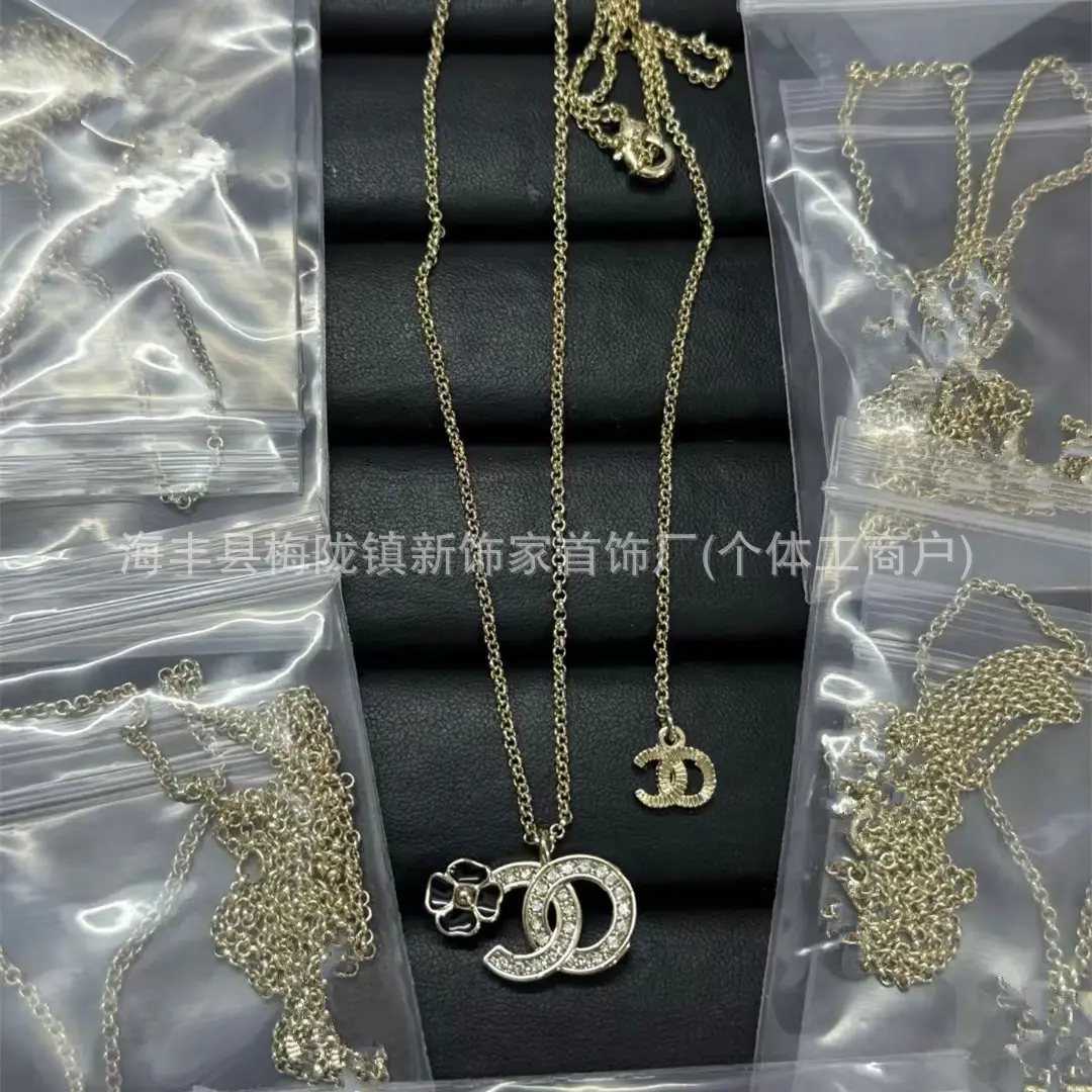 25B Pearl Heart Necklace with Letter Clavicle Chain - Image 38