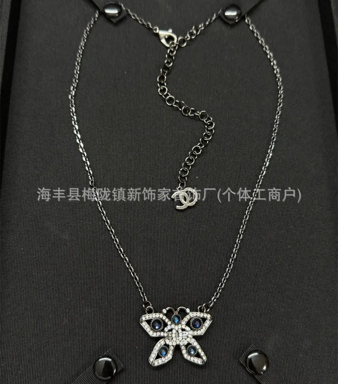 25B Pearl Heart Necklace with Letter Clavicle Chain - Image 60