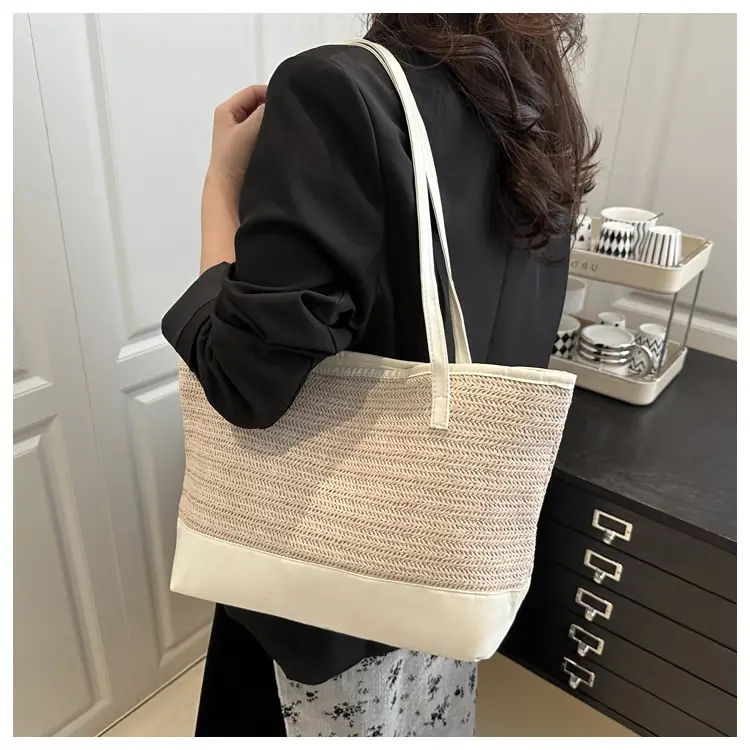 Women's Straw Shoulder Bag Large Capacity Beige — feature 7