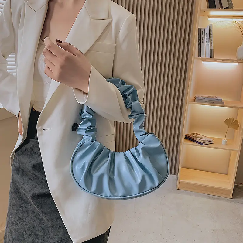 Cloud Pleated Women's Bag Black White 2023 - Image 18