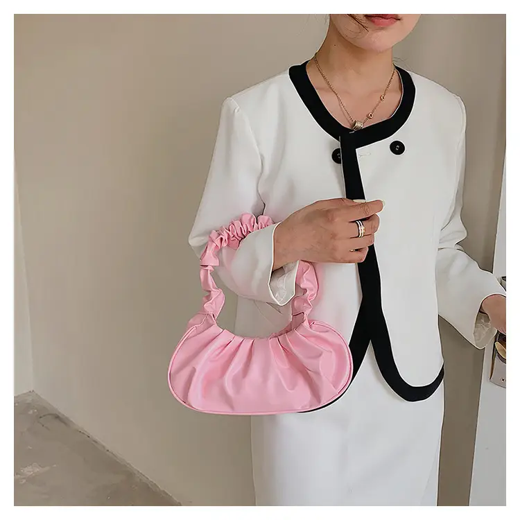 Cloud Pleated Women's Bag Black White 2023 — feature 15