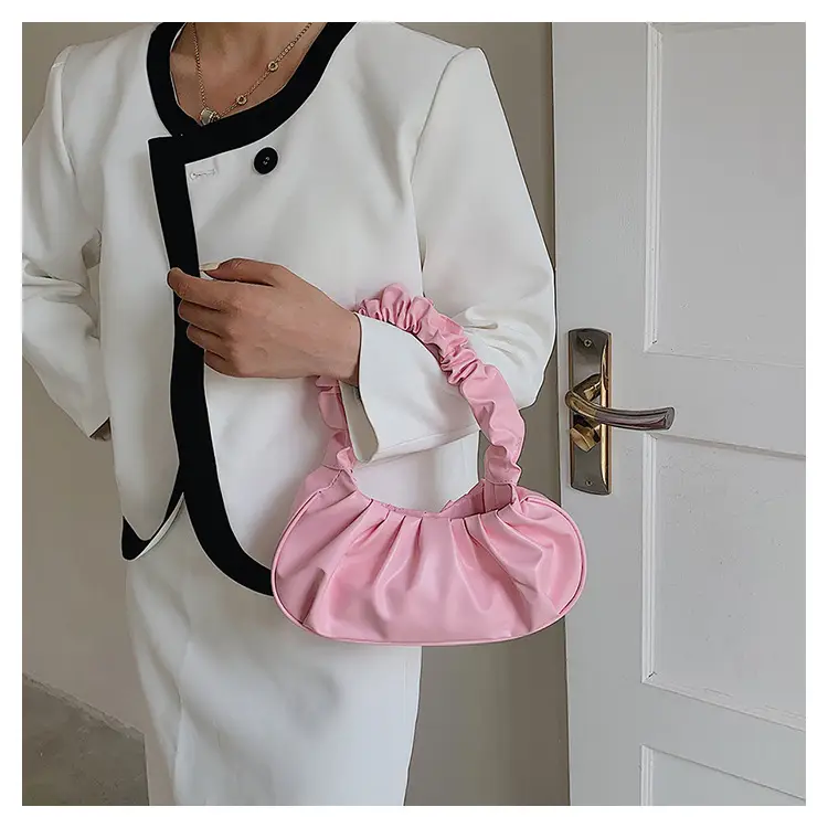 Cloud Pleated Women's Bag Black White 2023 — feature 18