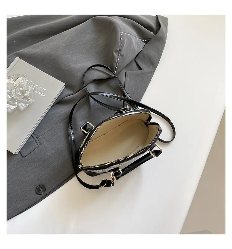 2025 New Spring Crossbody Bag with Retro Print & White Base — feature 28