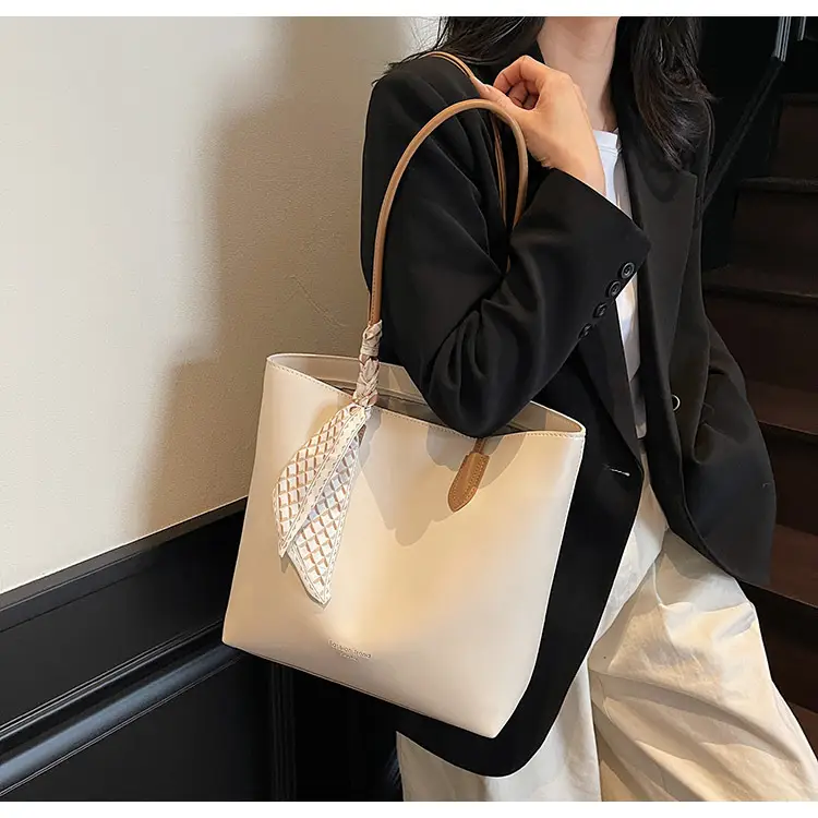 Black Women's Large Capacity Tote Bag with Adjustable Strap — feature 27
