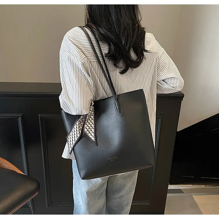 Black Women's Large Capacity Tote Bag with Adjustable Strap — feature 29