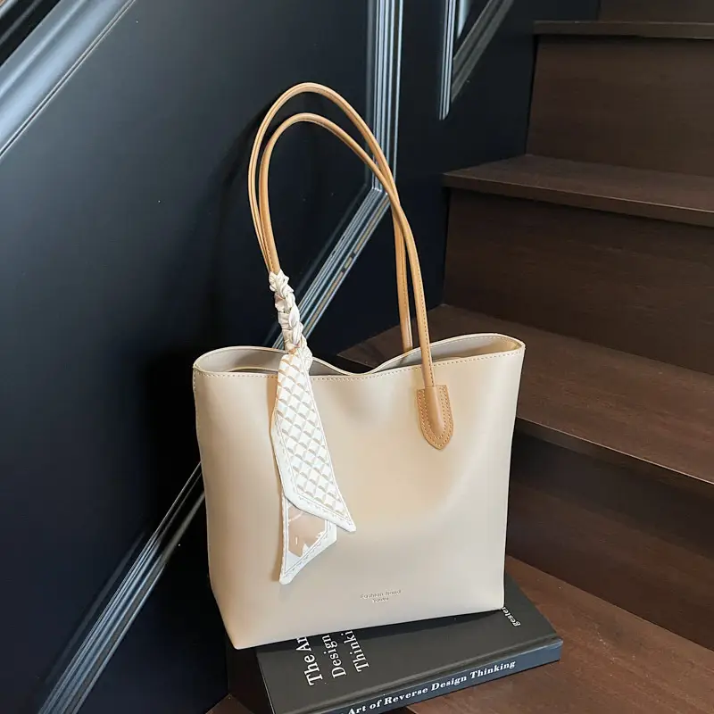 Black Women's Large Capacity Tote Bag with Adjustable Strap - Image 4