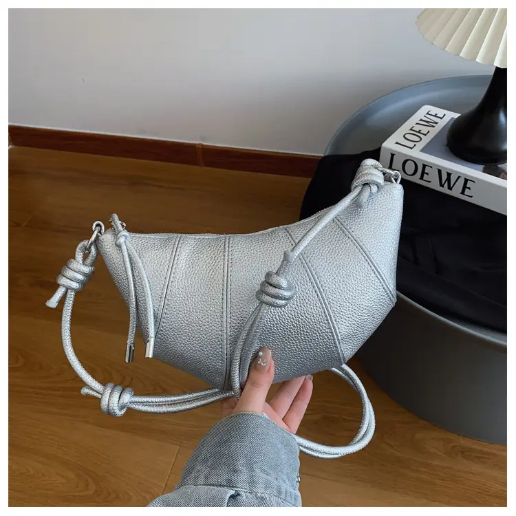 Women's Cream Crossbody Bag with Pearl Chain - Image 4