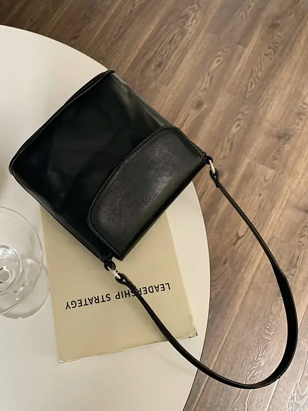 Red Korean Ins-Style Underarm Bag for Women - Image 7