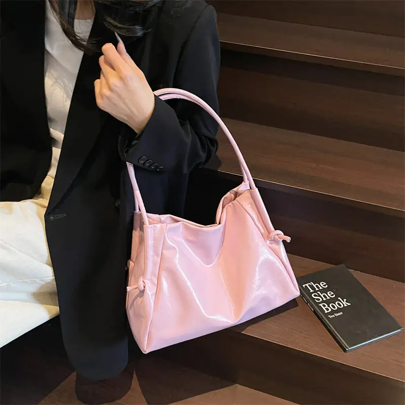 Large Capacity Korean Style Shoulder Bag Solid Color Elegant Design - Image 7